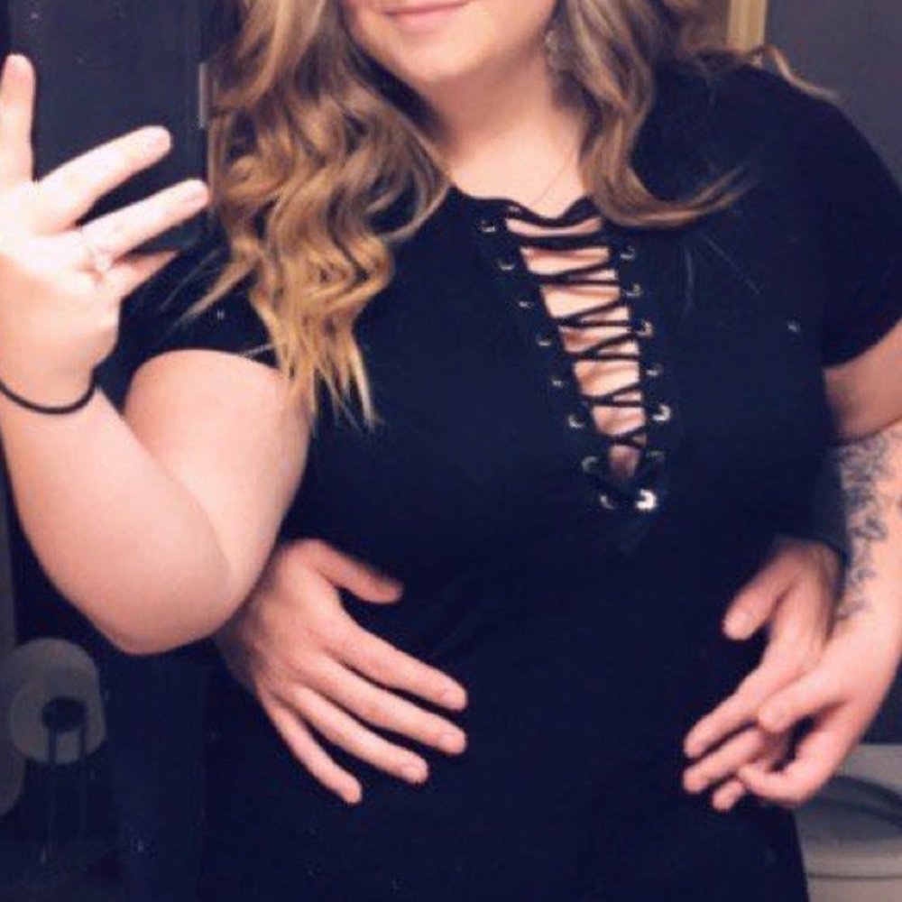 Torrid V neck Top size 1